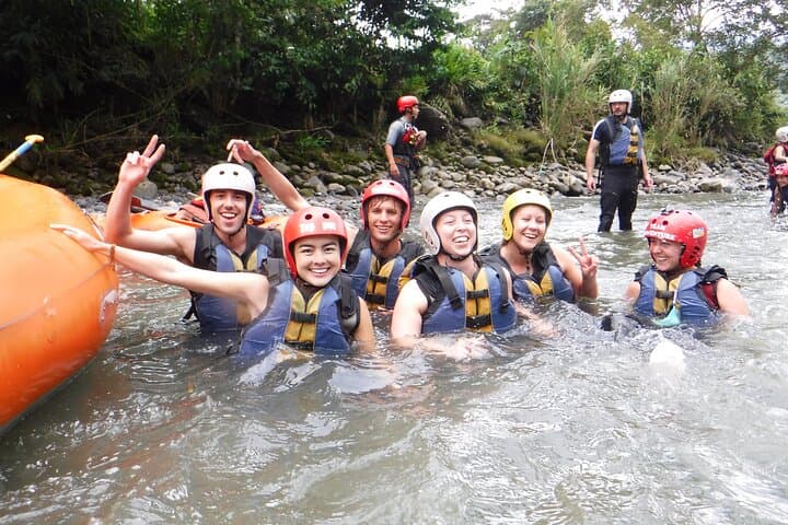 Whitewater Rafting on the Pastaza River — Baños Adrenaline Trip photo 4