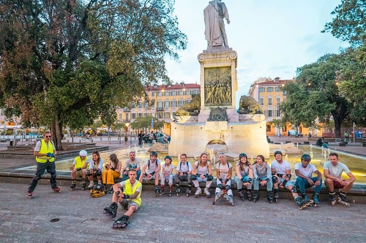 Sunset Rollerblading on Nice's Promenade des Anglais with Local Meal & Live Music photo 4