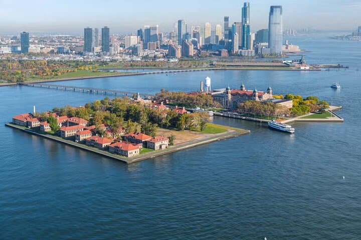 Discover the Legacy: Statue of Liberty and Ellis Island Tour photo 1