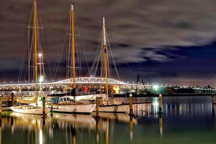 Auckland Night Views: Mount Eden Sunset, Harbour Bridge Lights & Night Market