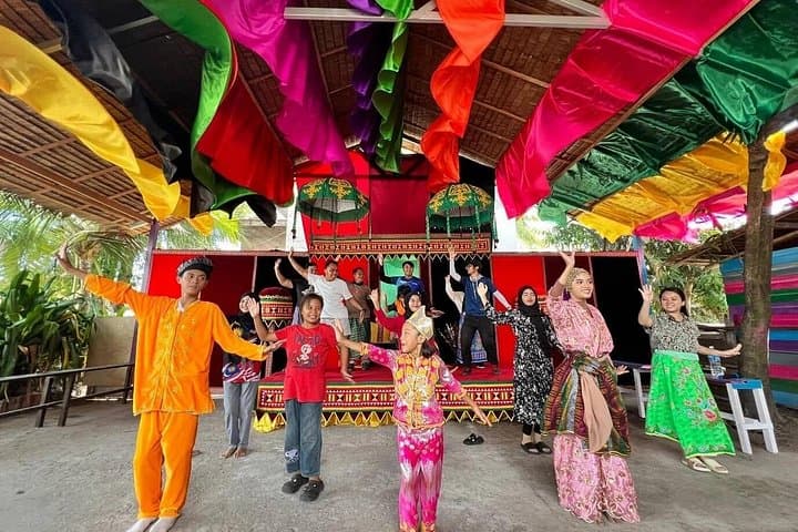 Sabah Gipsi Village Cultural Experience: Half-Day Kampung Visit from Kota Kinabalu