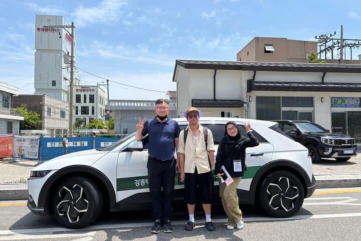 Sokcho Gourmet Tour: Seafood Markets, Abai Village & Shoreline Cafes photo 3