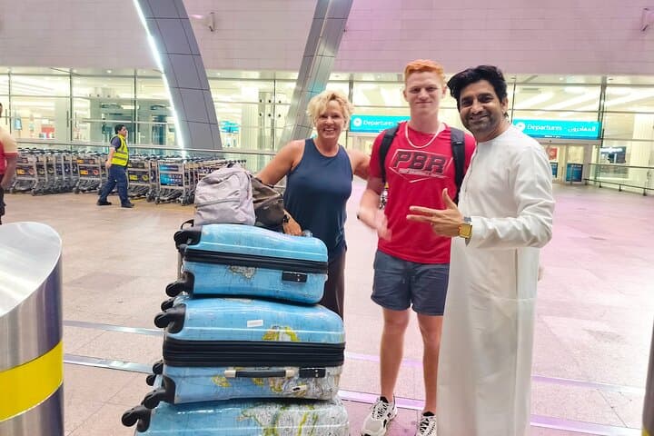 Dubai to Abu Dhabi Private Transfer — Premium Comfort and Seamless Intercity Ride photo 1