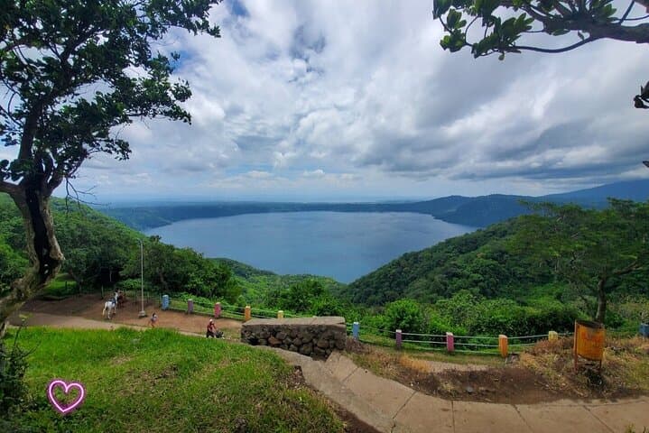 Complete Granada and Masaya Day Tour: Lake Islets, Markets & Masaya Volcano photo 3