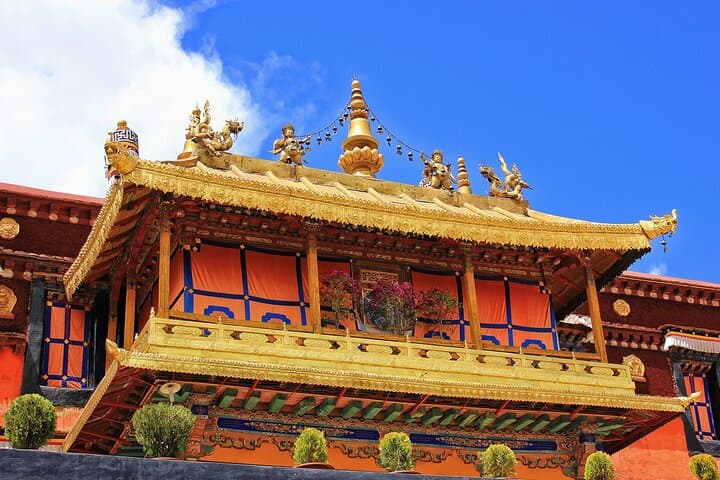 7-Day Lhasa to Everest Base Camp: Cultural and High-Altitude Exploration photo 5