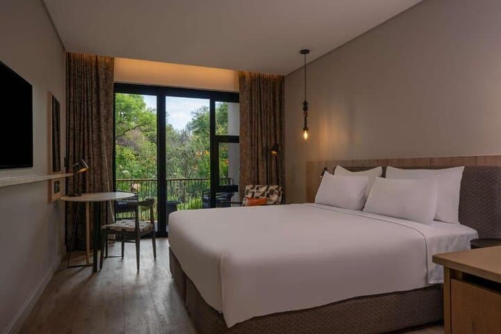 Kapama and Kruger: 5-Day Radisson to Kapama Ultimate Safari Extravaganza photo 2