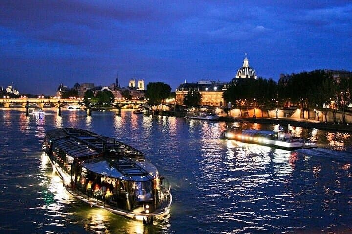 Paris Seine Evening Dinner Cruise — Eiffel Tower, Louvre & Notre-Dame by Night photo 3