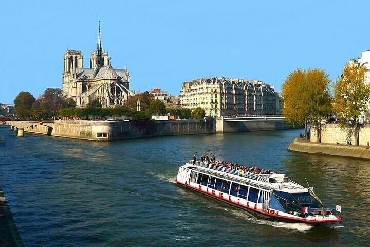 Paris Seine Evening Dinner Cruise — Eiffel Tower, Louvre & Notre-Dame by Night photo 6