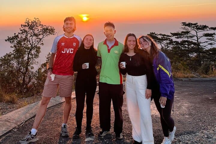 Da Lat Sunrise Cloud Hunting: Cau Dat Tea Hill Morning Tour photo 6