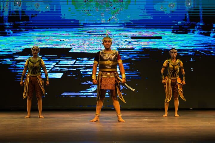 Dining in a Dream: Labyrinth Cambodia's Immersive Ruins Dinner & Dance Show photo 3