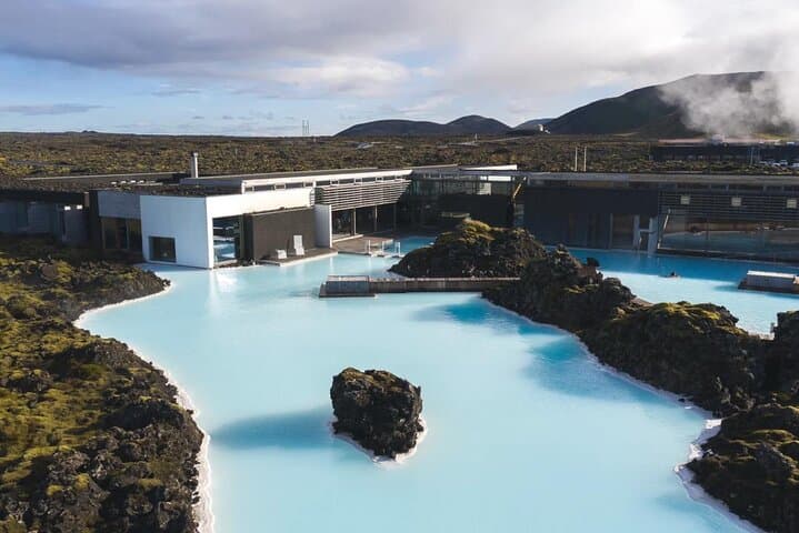 Keflavik Airport Transfer with 2-Hour Blue Lagoon Stop photo 2