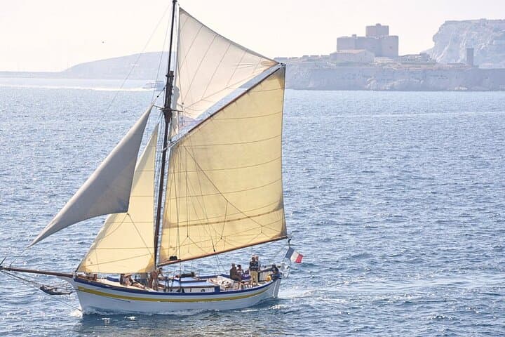 Sailing Chateau d'If and the Frioul Calanques — 3-Hour Marseille Coastal Cruise photo 3