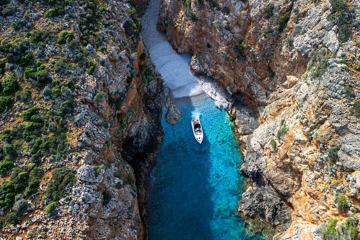 Private Half-Day Cruise to Rodopou Peninsula — Menies, Sfakos & Chironisia photo 2