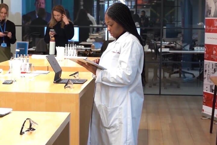 Bespoke Perfume Blending Workshop in Brixton Village: Create Your Signature Scent photo 5