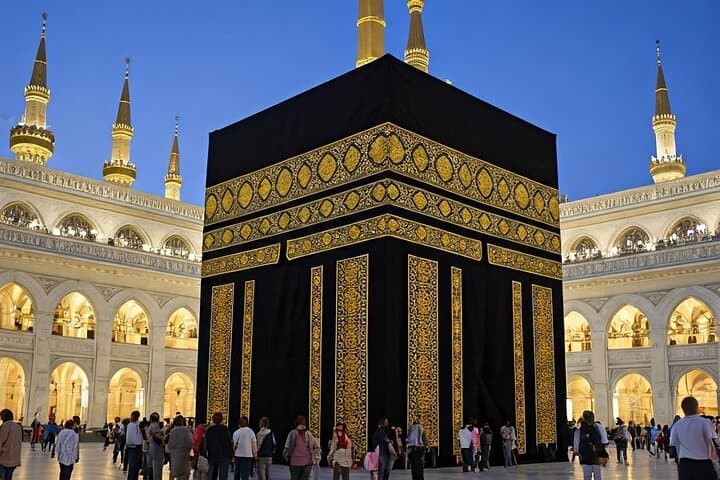 5-Day Umrah Tour — Mecca & Medina Pilgrimage Package