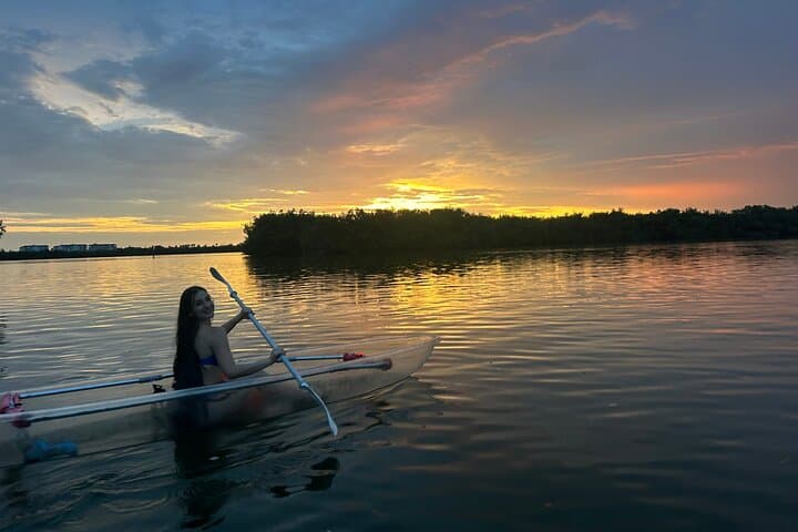 Sunset Clear Kayak and Paddleboard on Lake Ivanhoe — Orlando Evening Paddle