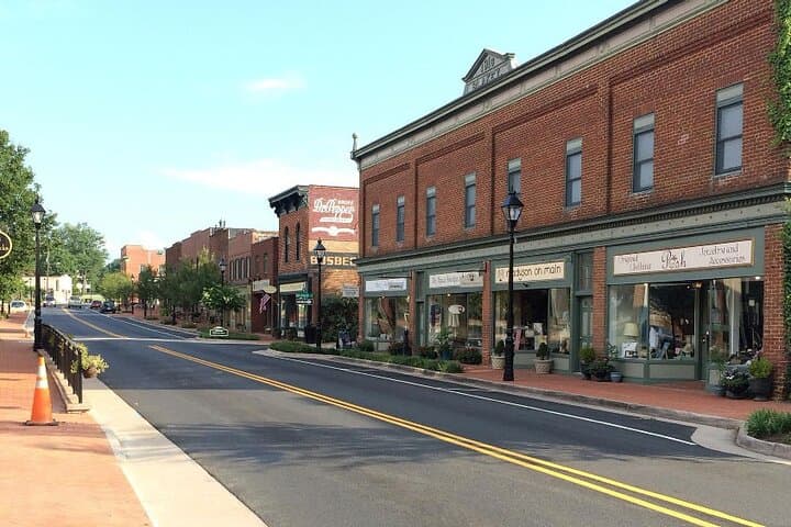 Historic Thomas Jefferson Wine Tour from Charlottesville — 5-Hour Private Winery Drive photo 5