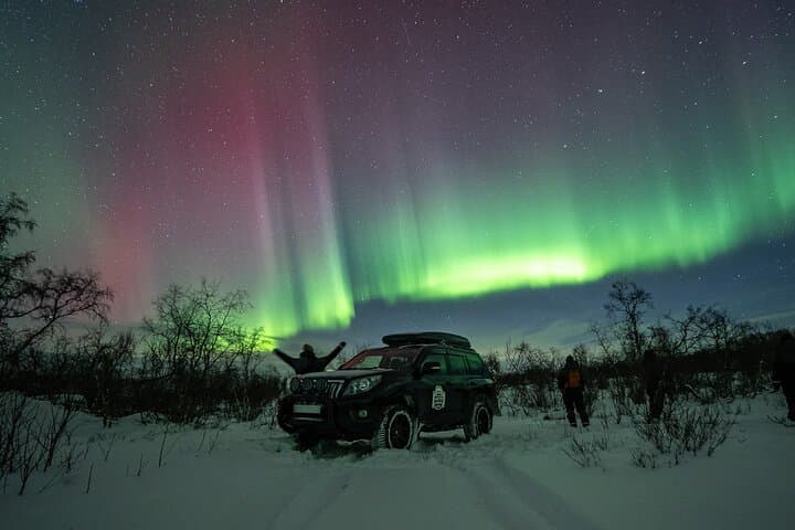 Chasing the Northern Lights from Tromsø: Arctic Photo Guide by 4x4 photo 4