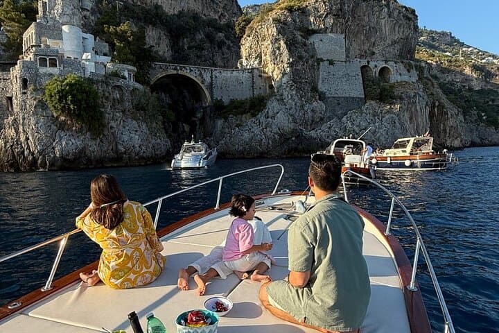Positano Shared Sunset Boat Cruise with Aperitif — 90-Minute Amalfi Coast Evening Sail