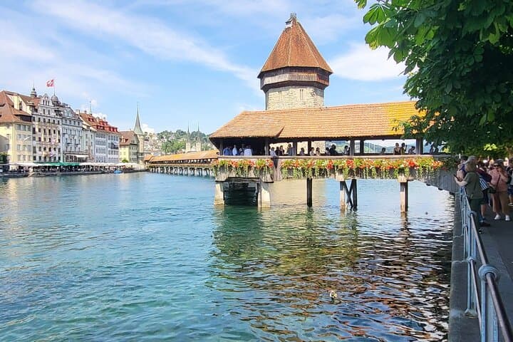Private Day Tour to Mount Titlis & Lucerne: Rotair, Cliff Walk and Glacier Cave photo 3
