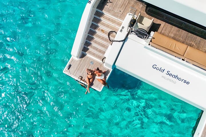 Catamaran Snorkel & BBQ in Curaçao: All-Inclusive Coastal Day Trip photo 4