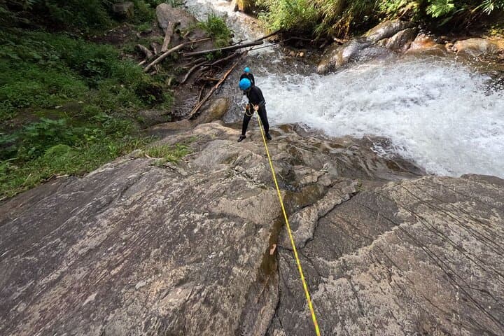 Canyoning at Cascada Chamana — Half-Day Adventure in Baños photo 4