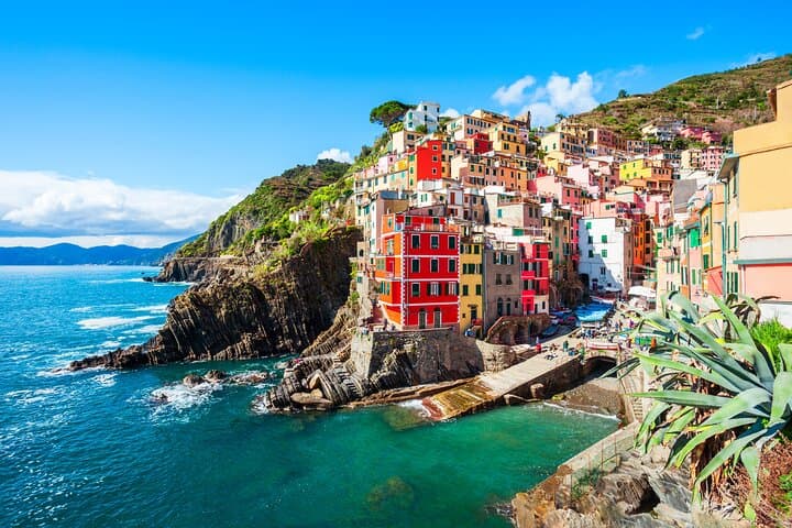 Private Day Trip to Cinque Terre from Florence — Train, Cliffs & Coastal Villages