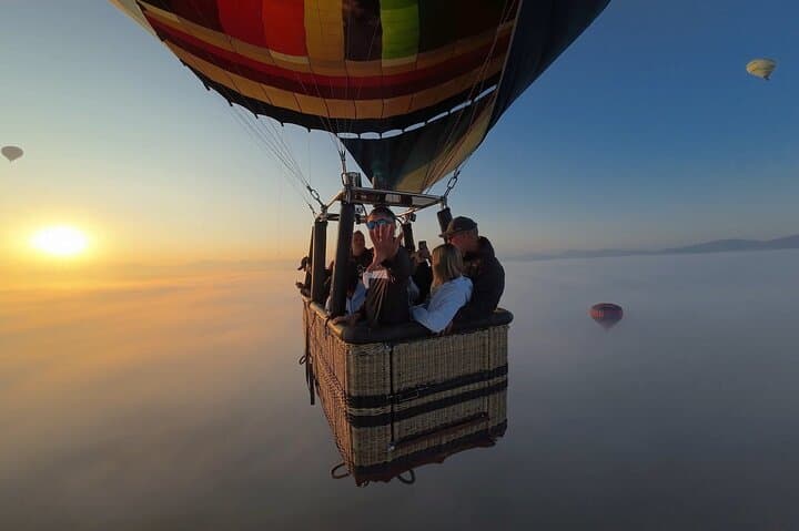 Dawn Hot Air Balloon Over Teotihuacán and Cave Breakfast: Sunrise Flight & Local Tastes photo 4