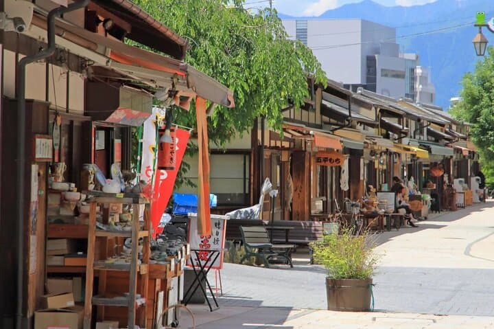 Private Edo-Period Tour: Matsumoto Castle & Nakasendo Trail (Narai-juku Day Trip) photo 3