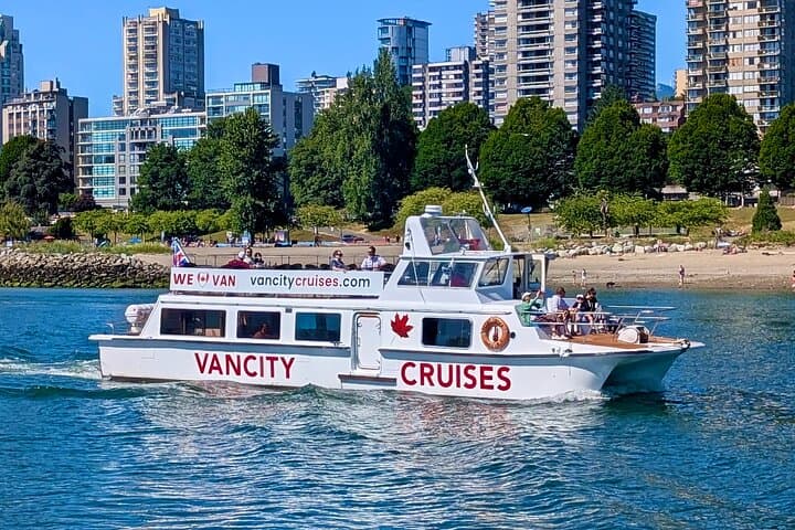 Cruising Vancouver's Waterfront: 90-Minute Live-Guided Harbor Tour