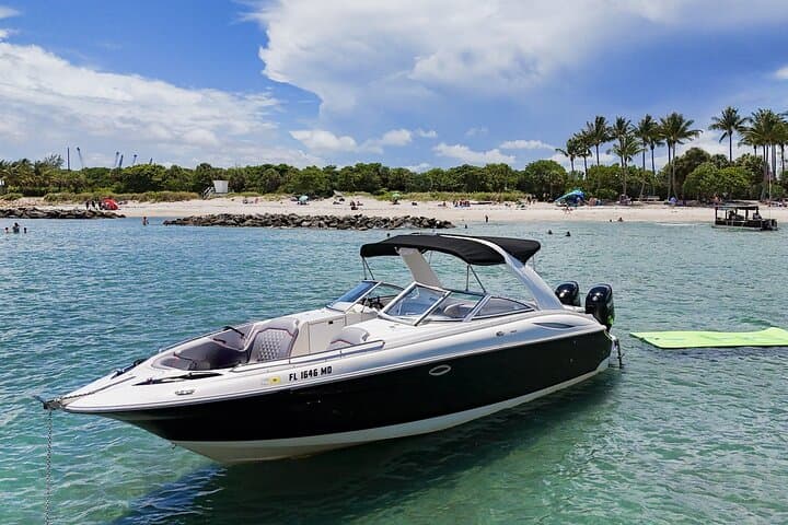 West Palm Beach Private Boat Cruise to Peanut Island — Captain-Led Sightseeing & Sandbar Time photo 2