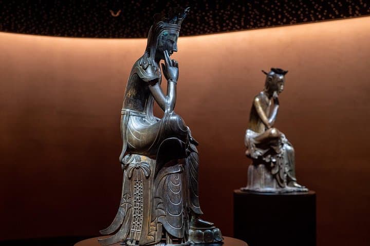Seoul National Museum Walking Tour — Explore Korea’s Metalwork, Ceramics & Buddhist Art photo 1
