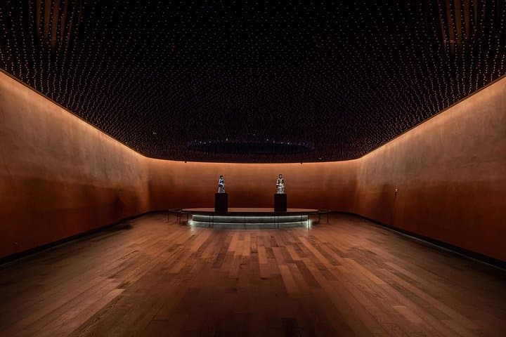 Seoul National Museum Walking Tour — Explore Korea’s Metalwork, Ceramics & Buddhist Art photo 2