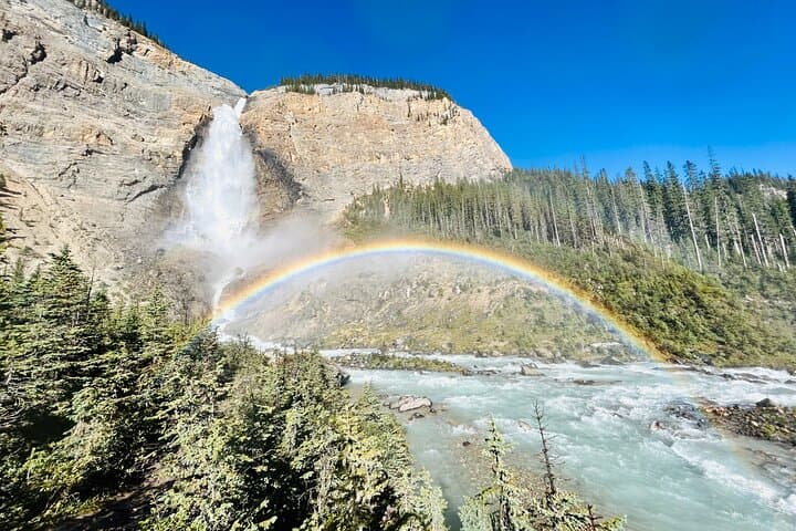 Banff and Yoho Lakes Day Tour: Moraine Lake, Lake Louise & Takakkaw Falls photo 2