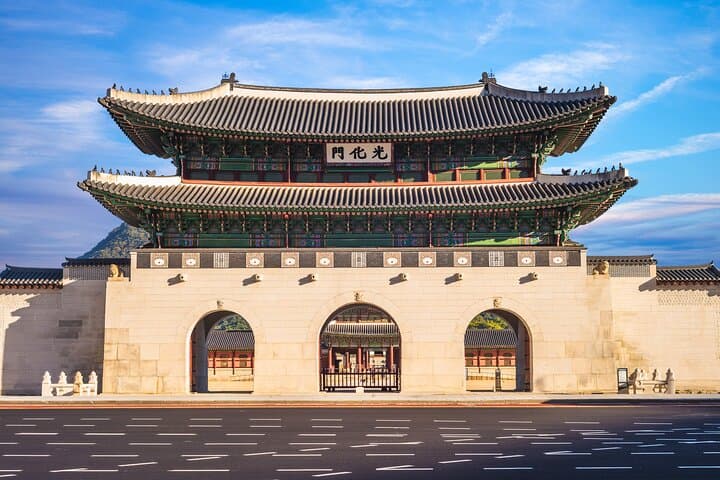 Gyeongbokgung Palace Half-Day Guided Tour: Explore Joseon's Royal Heart photo 3