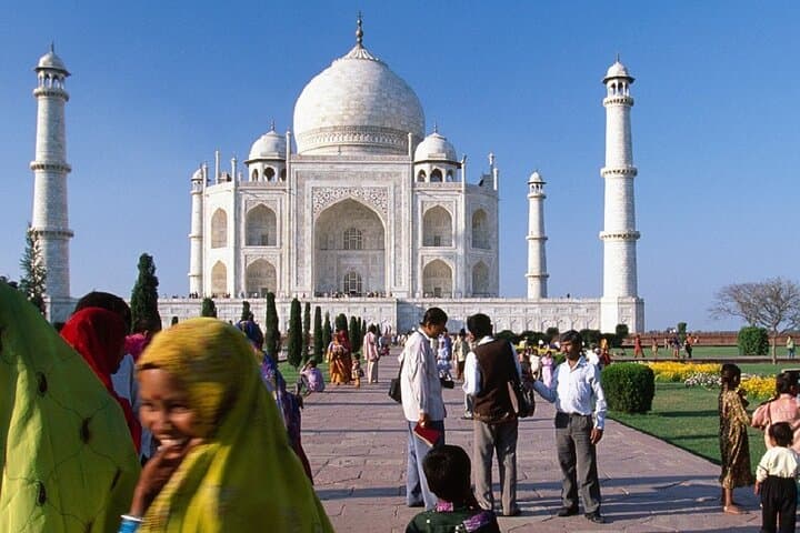 Same-Day Taj Mahal & Agra Fort Tour from Bangalore — Return Flights Included