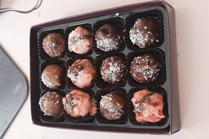 Malta Chocolate & Gin Workshop — Truffle Making and Island8 Pairing in Valletta photo 4
