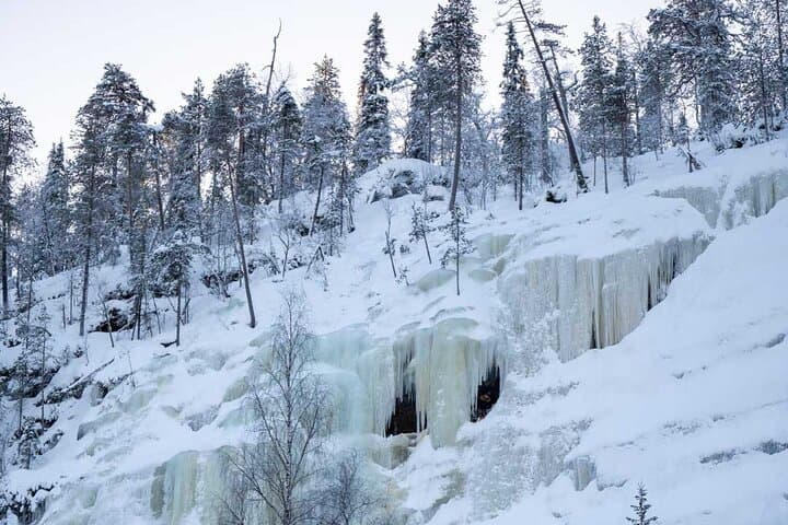 Korouoma Frozen Waterfalls Hike — Kemijärvi Day Tour to Lapland Icefalls photo 2