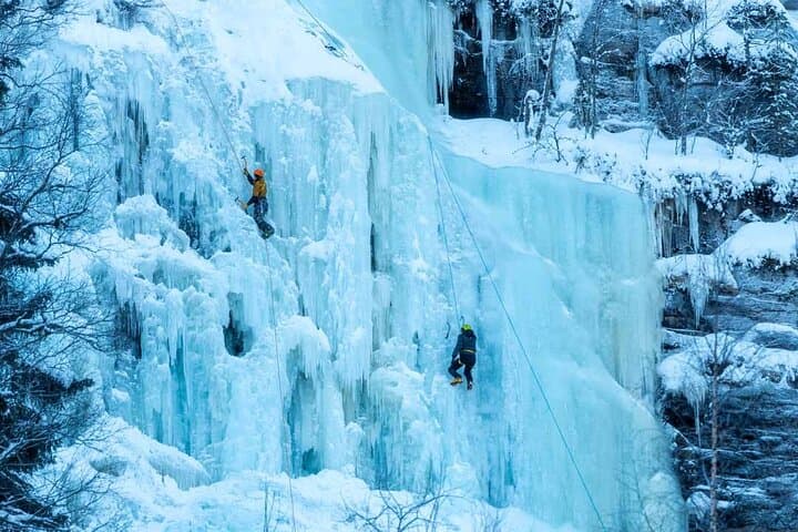 Korouoma Frozen Waterfalls Hike — Kemijärvi Day Tour to Lapland Icefalls photo 4