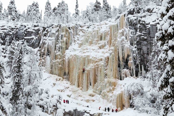 Korouoma Frozen Waterfalls Hike — Kemijärvi Day Tour to Lapland Icefalls photo 6