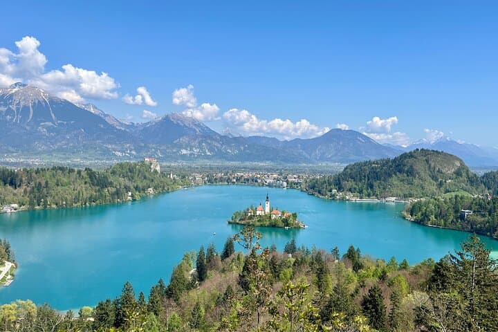Private Lake Bled Half-Day Tour from Ljubljana — Pletna Boat, Castle & Kremšnita