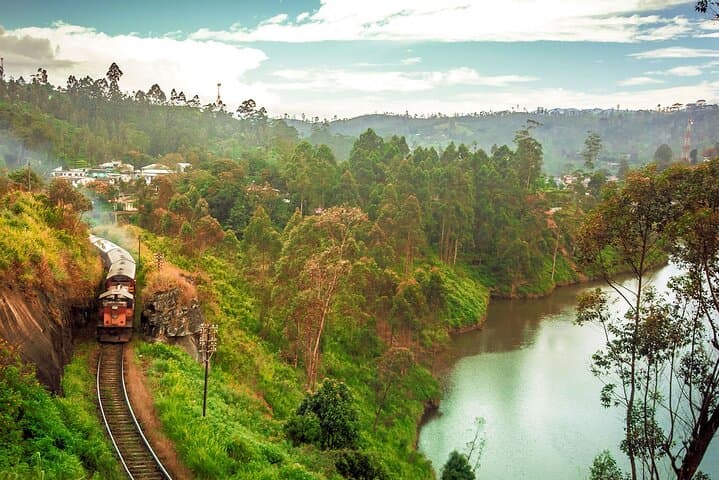 Kandy to Ella Scenic Train — Second/Third Class Hill Country Journey photo 4