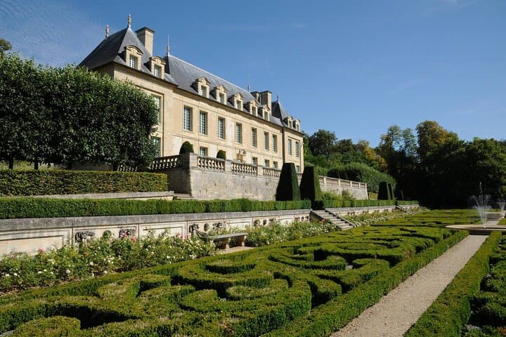 Private Custom Day Tour from Paris: Versailles, Giverny & Countryside by Car photo 4