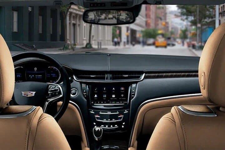 Private Luxury Transfer: Milwaukee Airport (MKE) to Downtown in a Cadillac photo 4