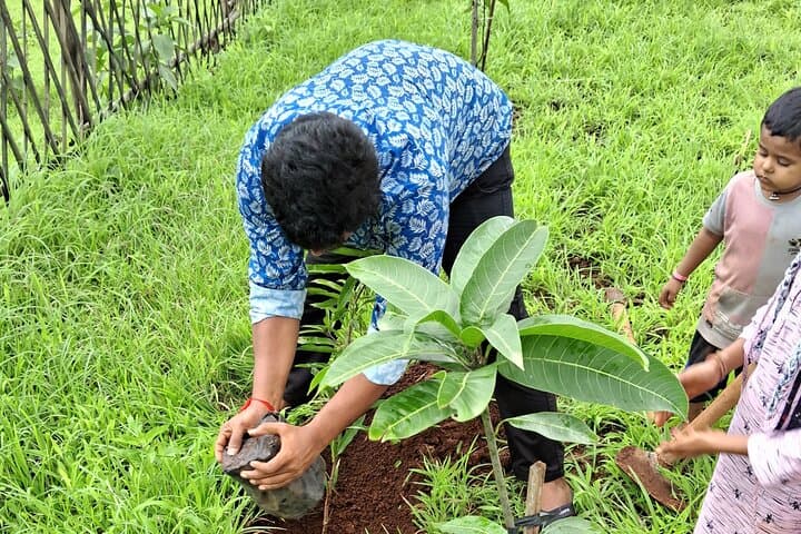 Trek and Stargaze: Small-Town Maharashtra Nature Escape near Shahapur
