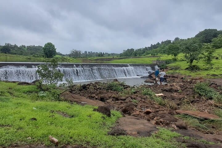 Trek and Stargaze: Small-Town Maharashtra Nature Escape near Shahapur photo 4