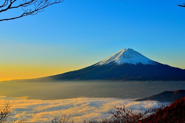 Sunrise at Mount Fuji: Lake Kawaguchiko & 5th Station Morning Journey photo 1