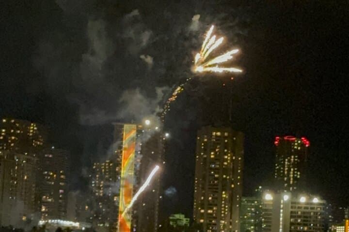 Waikiki Glass-Bottom Fireworks Cruise: Friday Night from Kewalo Basin photo 6