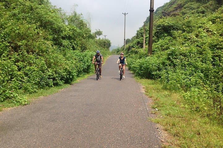 Ha Noi to Tam Coc: 50 km Cycling Day Trip with Sampan Boat through Inland Halong Bay photo 4