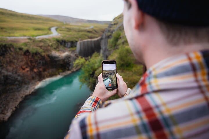Stuðlagil Canyon and Vök Baths Private Day Tour – East Iceland Geology and Geothermal Relaxation photo 4